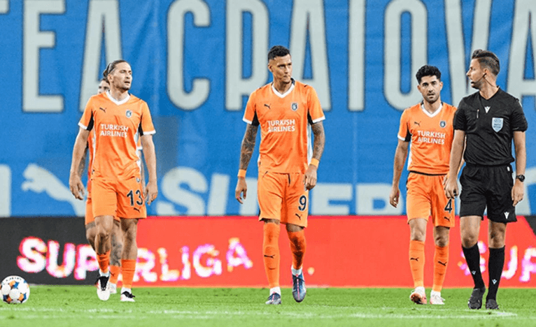 Başakşehir, UEFA Konferans Ligi play-off turu rövanş maçında Universitatea Craiova