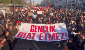 Saraçhane davasında gençlerin tahliye talebi reddedildi: gelişmeleri takip edin, kararın