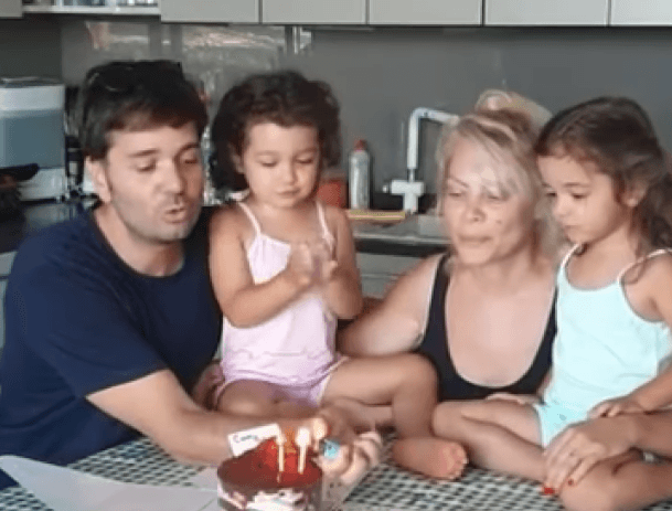 ‘Manda Yuvası’ sinemasının setinde tanışıp aşık olduğu Eray Sünbül (42)