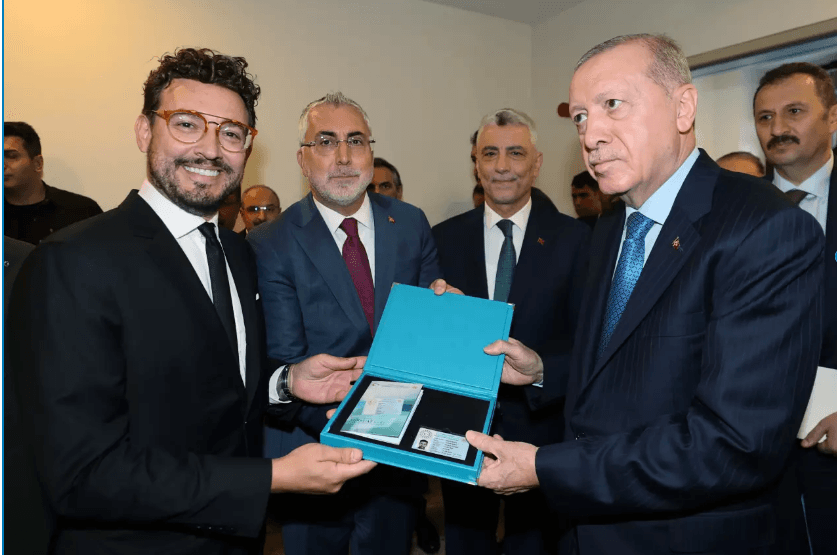 Erdoğan Danilo Zannaya Turkuaz Kart Verdi! Turkuaz Kart Nedir?