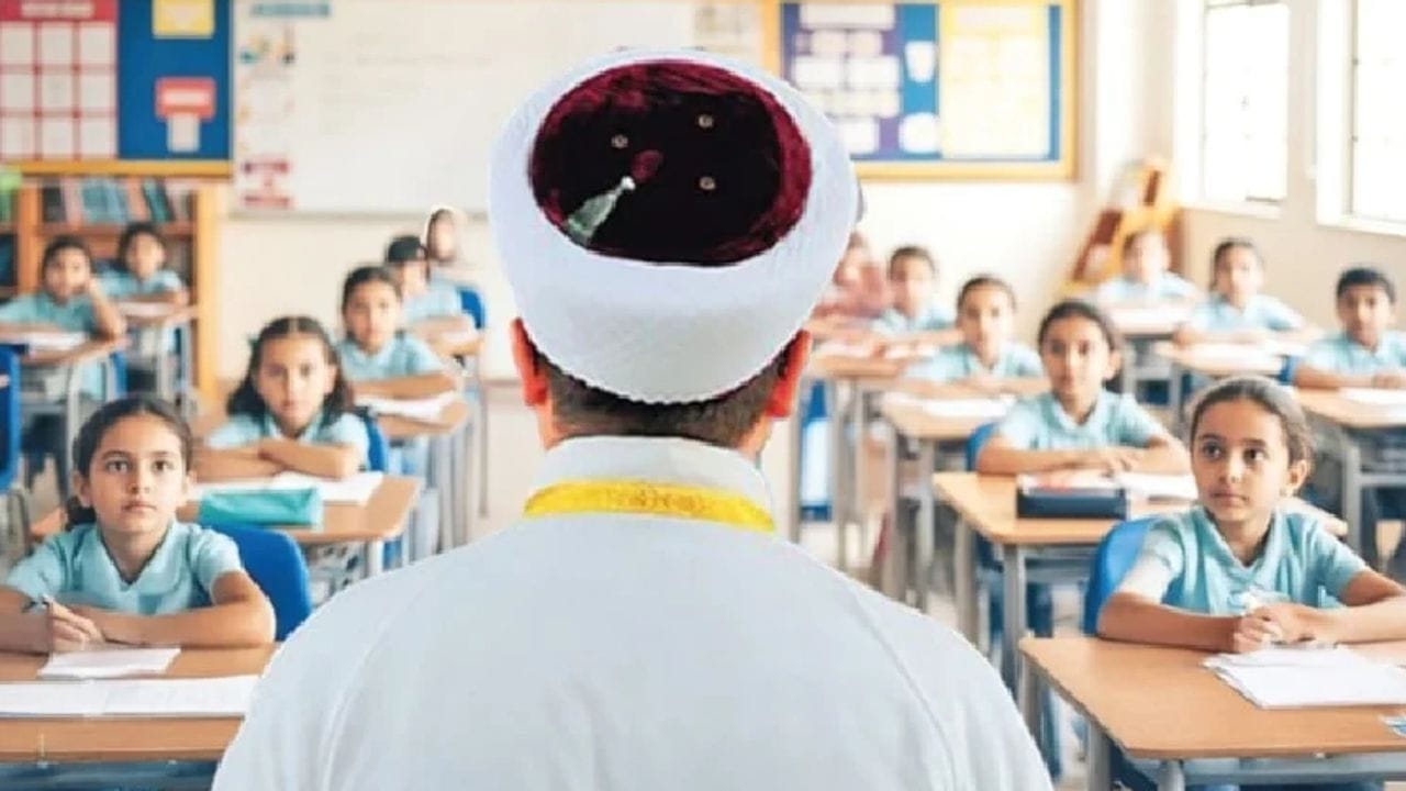 Türkiye’de 800 bin öğretmenlik mezunu genç atama beklerken, pedagojik eğitimi