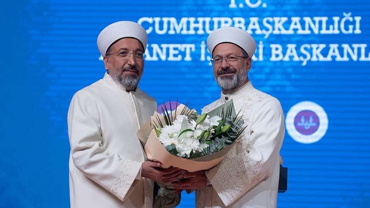 Diyanet İşleri Başkanlığı’nda Görev Değişimi ve İlk Cuma Hutbesi Resmi