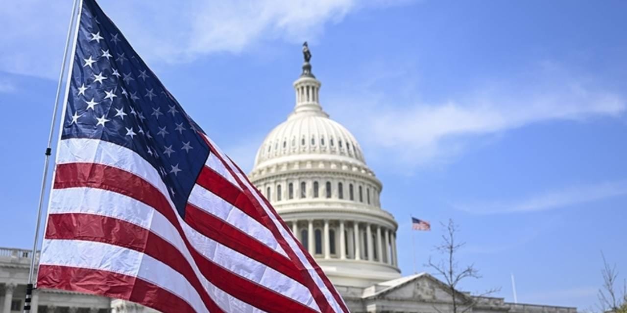 ABD’de federal hükümetin kapanmasının 14. gününde, Senato’da yapılan oylamada Cumhuriyetçiler