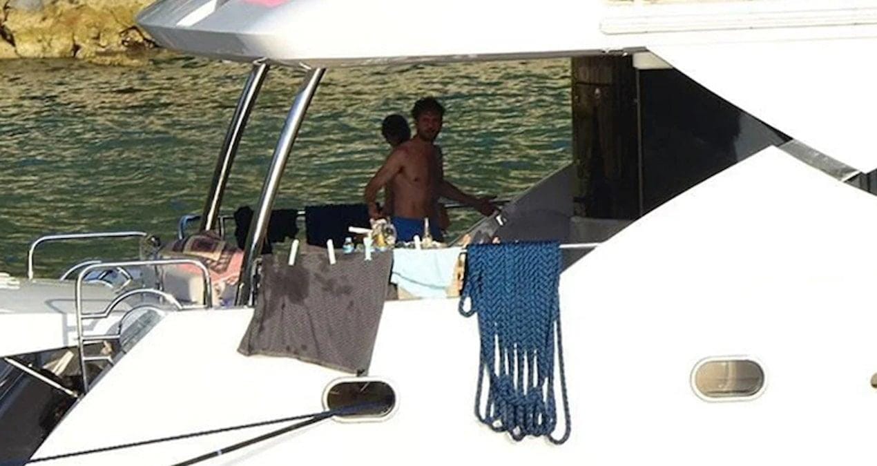 Aras Bulut İynemli’nin Göcek Tatili Son olarak ‘Deha’ adlı dizide