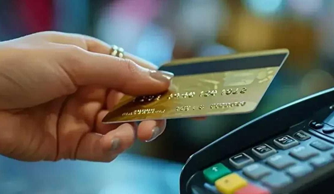 Temassız Kart Dolandırıcılığı Vatandaşları Tehdit Ediyor Vatandaşlar internet dolandırıcılığı ve