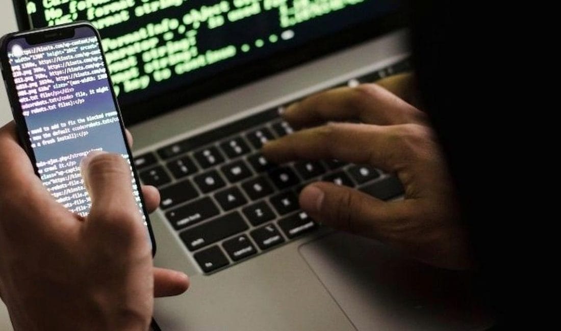 Dijital Güvenlik Uzmanları Uyarıyor Dijital güvenlik uzmanları, son dönemde akıllı telefonlara yönelik siber saldırıların