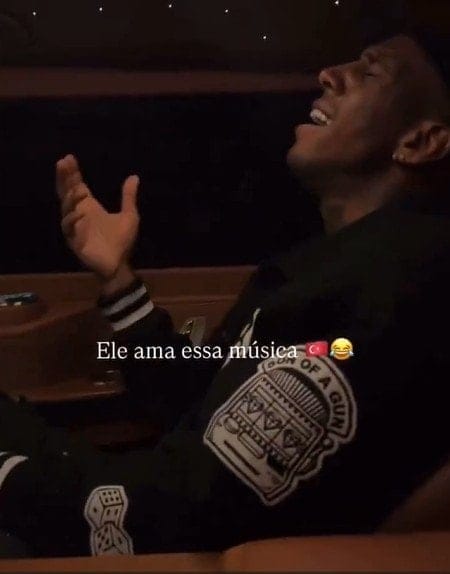 Fenerbahçeli Talisca Türkçe Şarkı İle Gündemde