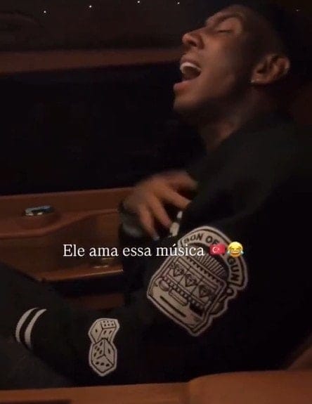 Fenerbahçeli Talisca Türkçe Şarkı İle Gündemde