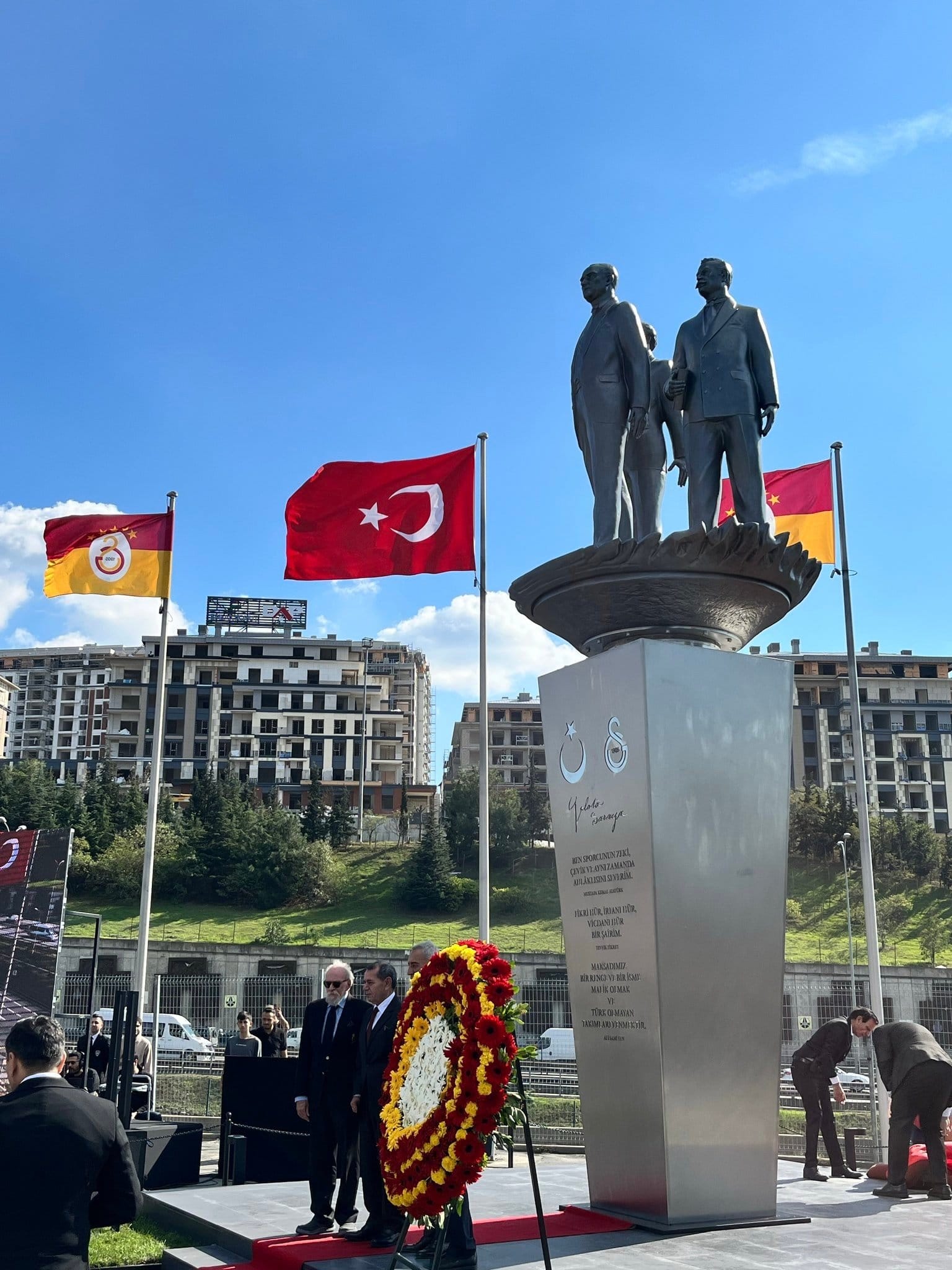 Galatasaray Kulübünün 120. Yılında Anlamlı Anıt Açılışı