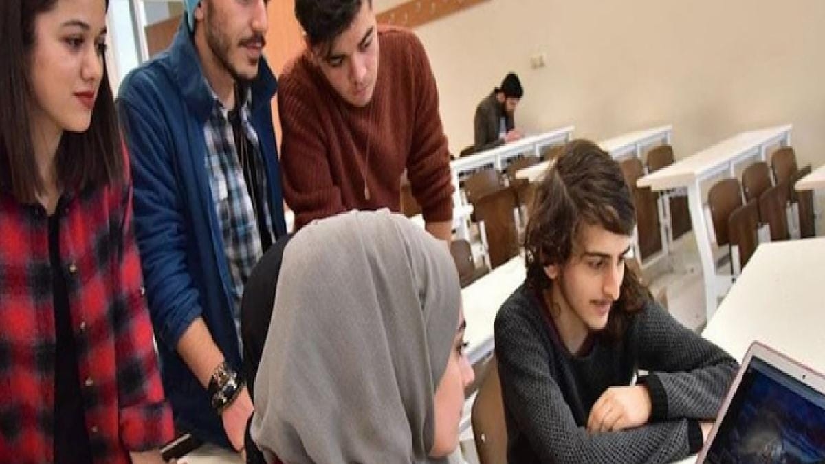 Google’dan Üniversite Öğrencilerine Üretken Yapay Zekâ Desteği Google, üretken yapay