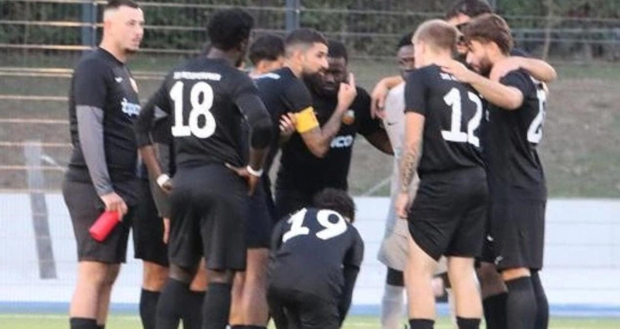 Hamburg’da Amatör Ligde Tarihi Skor Almanya’nın Hamburg bölgesinde oynanan amatör