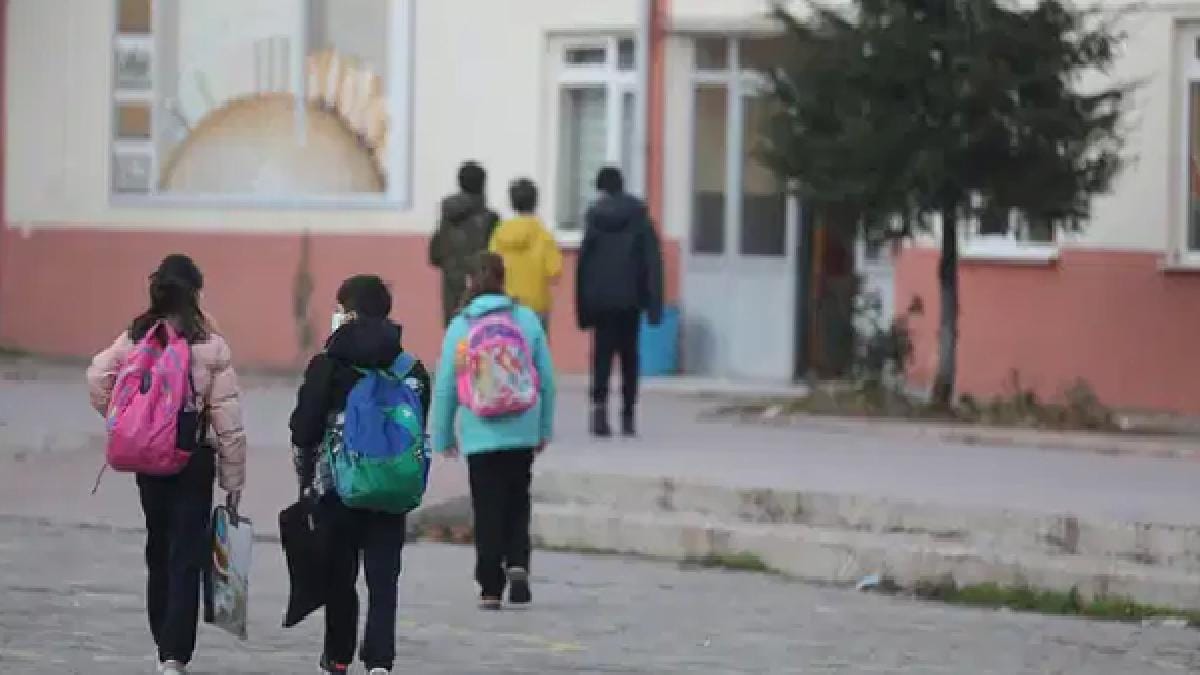 Eğitim-İş Genel Başkanı Kadem Özbay, 5 Ekim Dünya Öğretmenler Günü