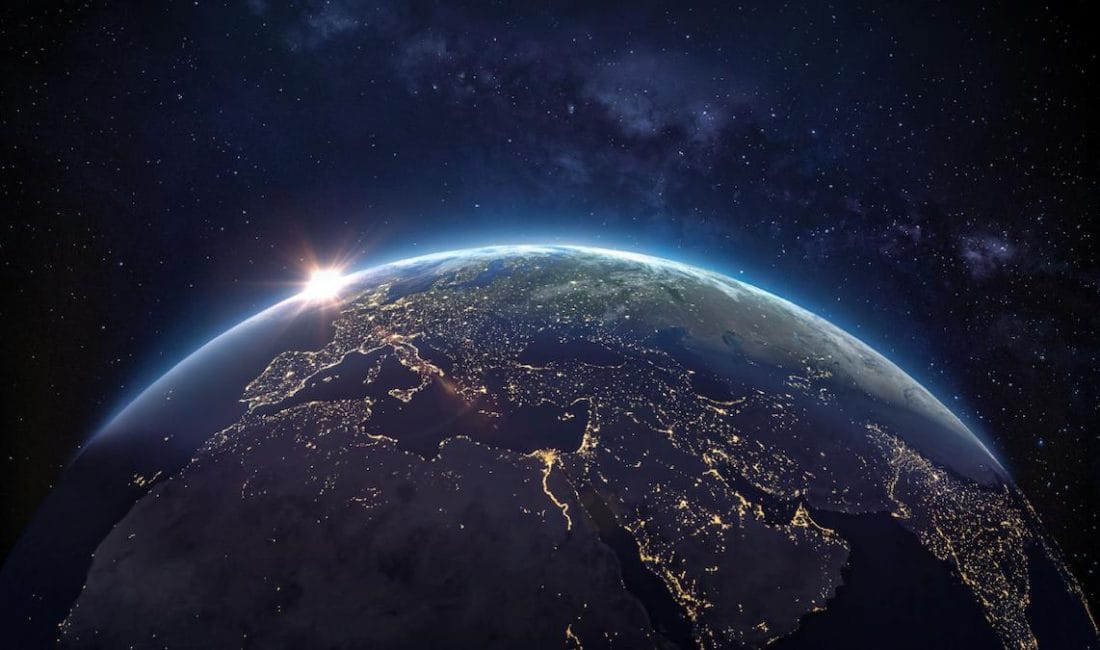 NASA Uydularından Dikkat Çeken Gözlem: Dünya Giderek Kararıyor NASA uydularının