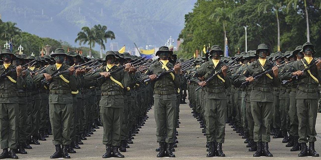 Venezuela Savunma Bakanı Vladimir Padrino, Washington’ın devlet başkanı Nicolas Maduro’yu