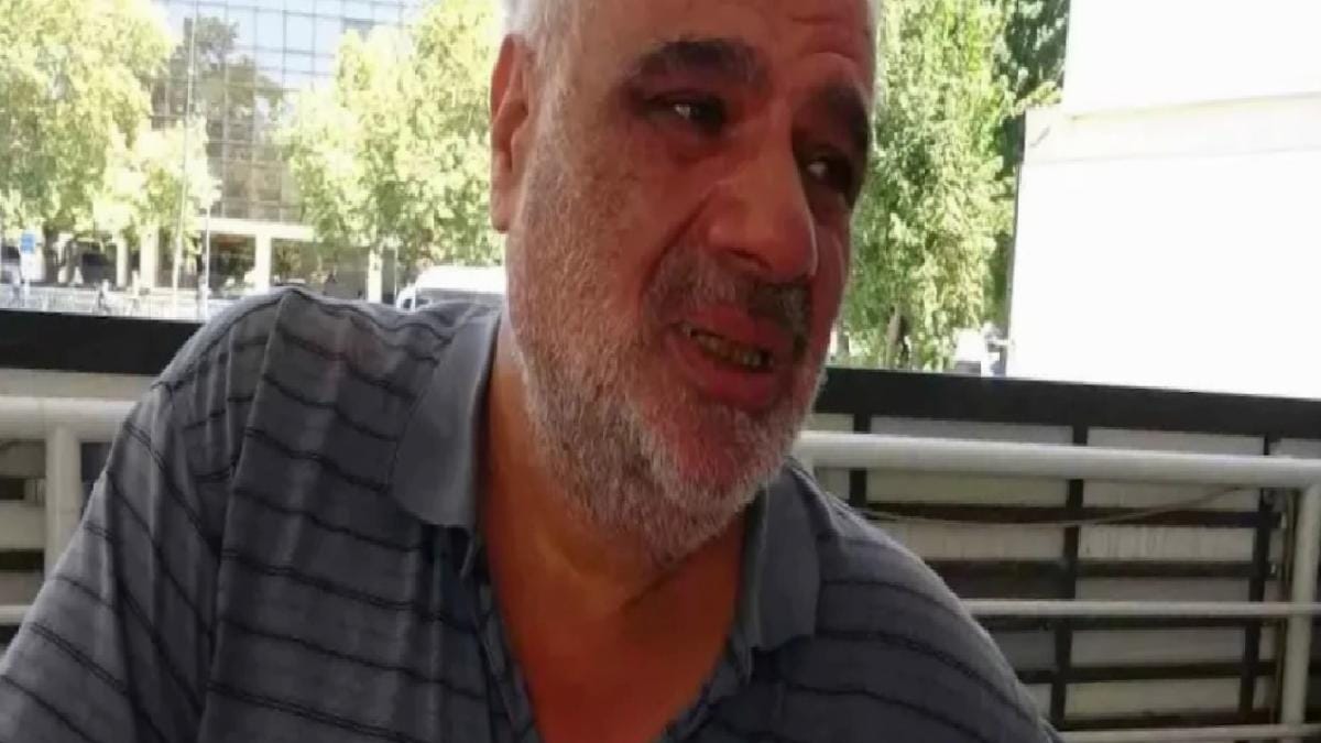 Ünlü oyuncu Recep Bülbülses, nefes darlığı şikayetiyle acilen hastaneye kaldırıldı.
