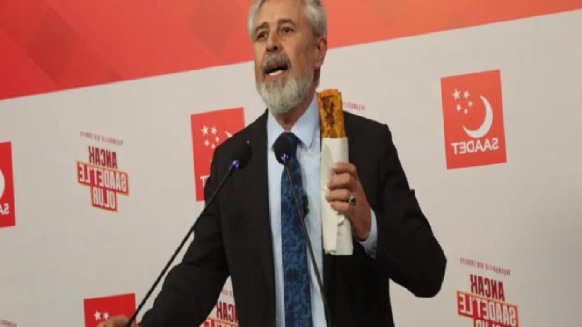 Saadet Partisi Genel Başkan Yardımcısı Mustafa Yılmaz, düzenlediği basın toplantısında
