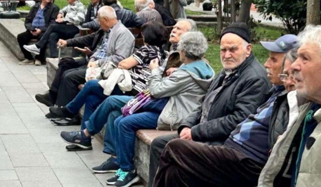 SGK Başkanı Raci Kaya Açıklaması SGK Başkanı Raci Kaya’dan Emeklilik ve İşveren Yükü Üzerine Açıklama