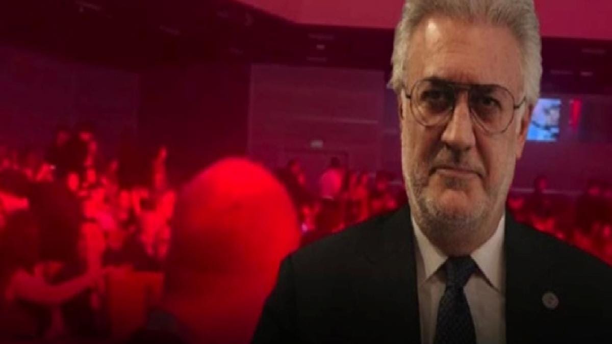 Tamer Karadağlı Afife Ödüllerinde Protesto Edildi