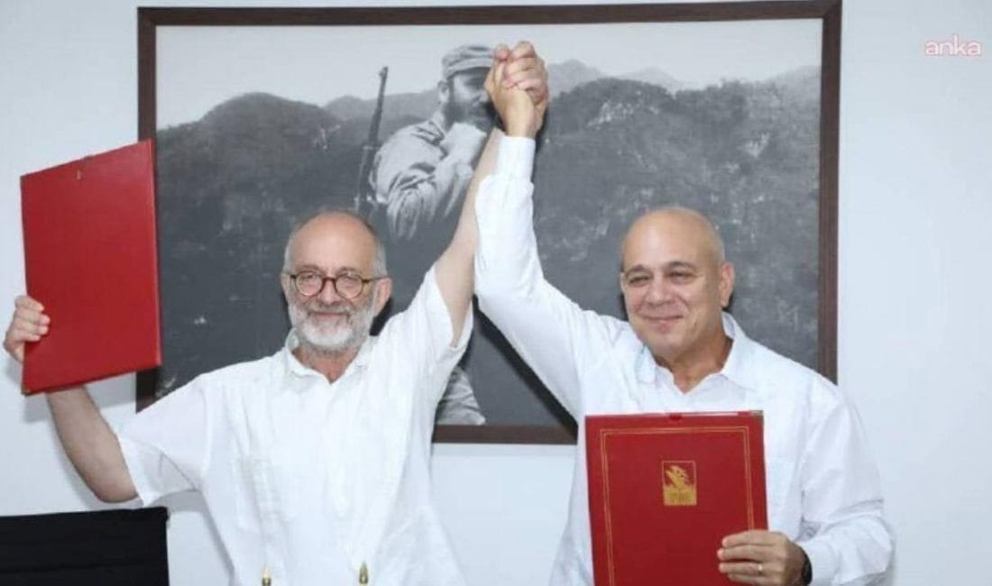 TKP Genel Sekreteri Kemal Okuyan ve KKP Merkez Komite Örgüt