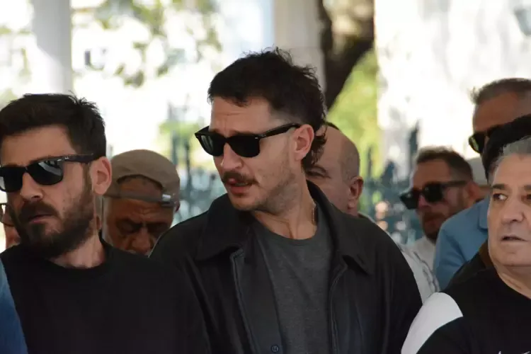 Uraz Kaygılaroğlu'nun Babaannesi Hayatını Kaybetti