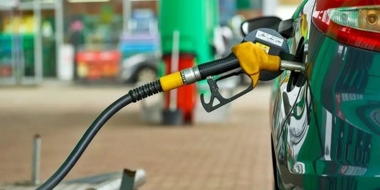 Akaryakıtta Son Durum: 4 Kasım 2025 Tabela Fiyatları ve Zam-Geriye