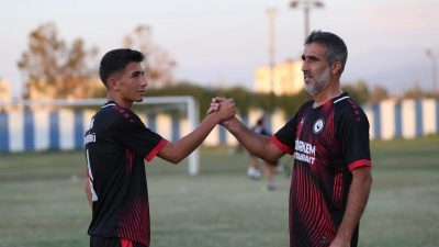 Baba oğul aynı takımda oynuyorlar Mesa Spor Kulübünde Baba-Oğul Sahada Hatay 1. Amatör Ligi B