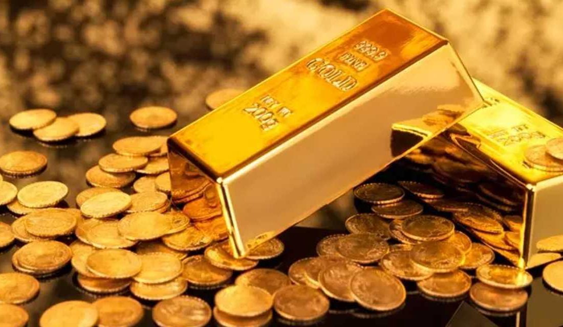 Altın piyasasında dalgalanmalar sürerken, uluslararası yatırım bankaları tahminlerini yukarı yönlü