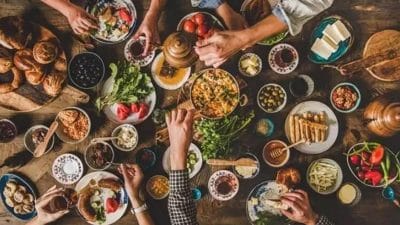 Su, Kahve ve Çayın Dengeli Tüketimi Ömrü Uzatıyor: İngiliz Araştırmasının