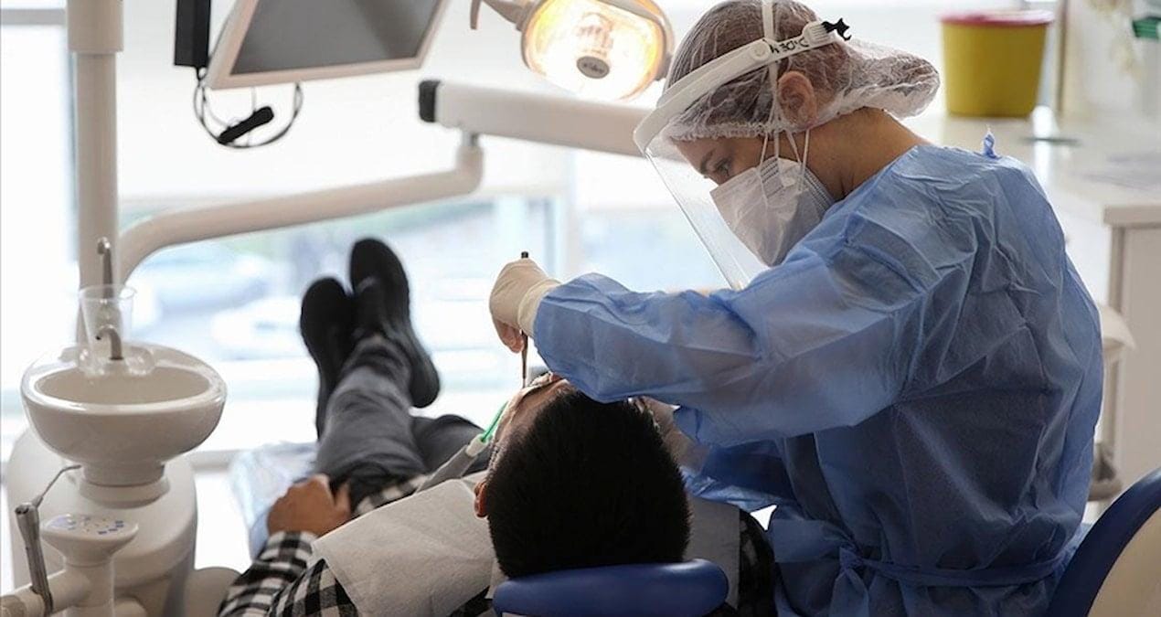 Nottingham Üniversitesi’nden Diş Minesini Onaran Protein Bazlı Jel Geliştirildi İngiltere’deki