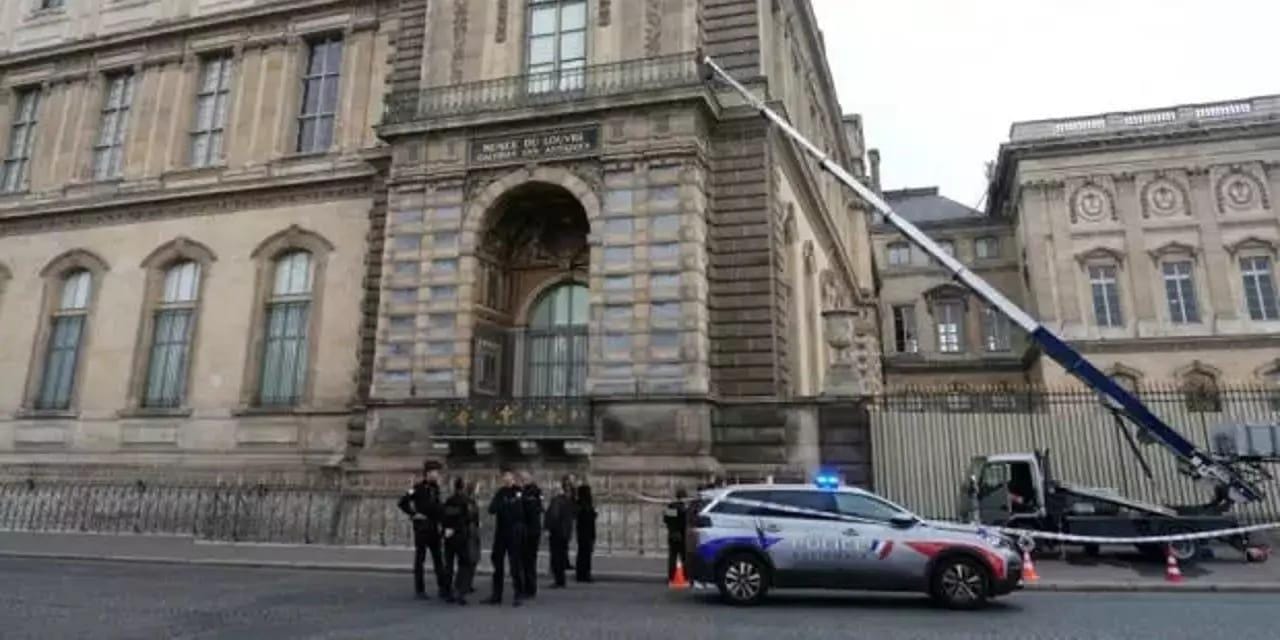 Louvre Müzesi’nde 19 Ekim Soygunuyla İlgili Yeni Gözaltı Fransa’nın başkenti