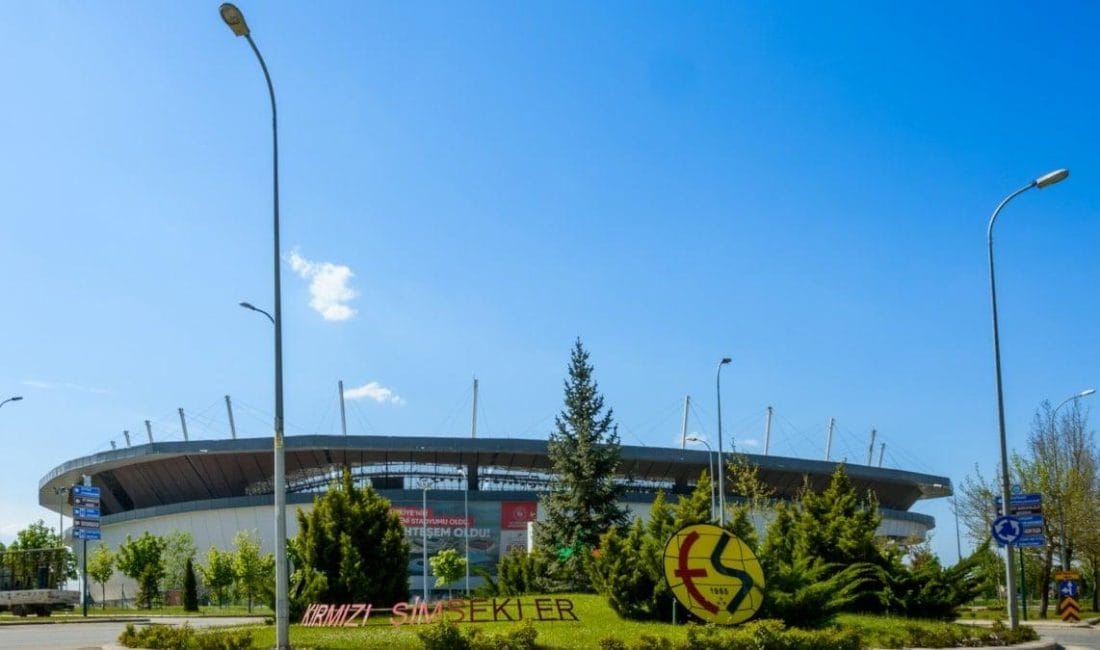 Eskişehirspor ile Karşıyaka arasında dostluk ve bilet uzlaşması Nesine 3.