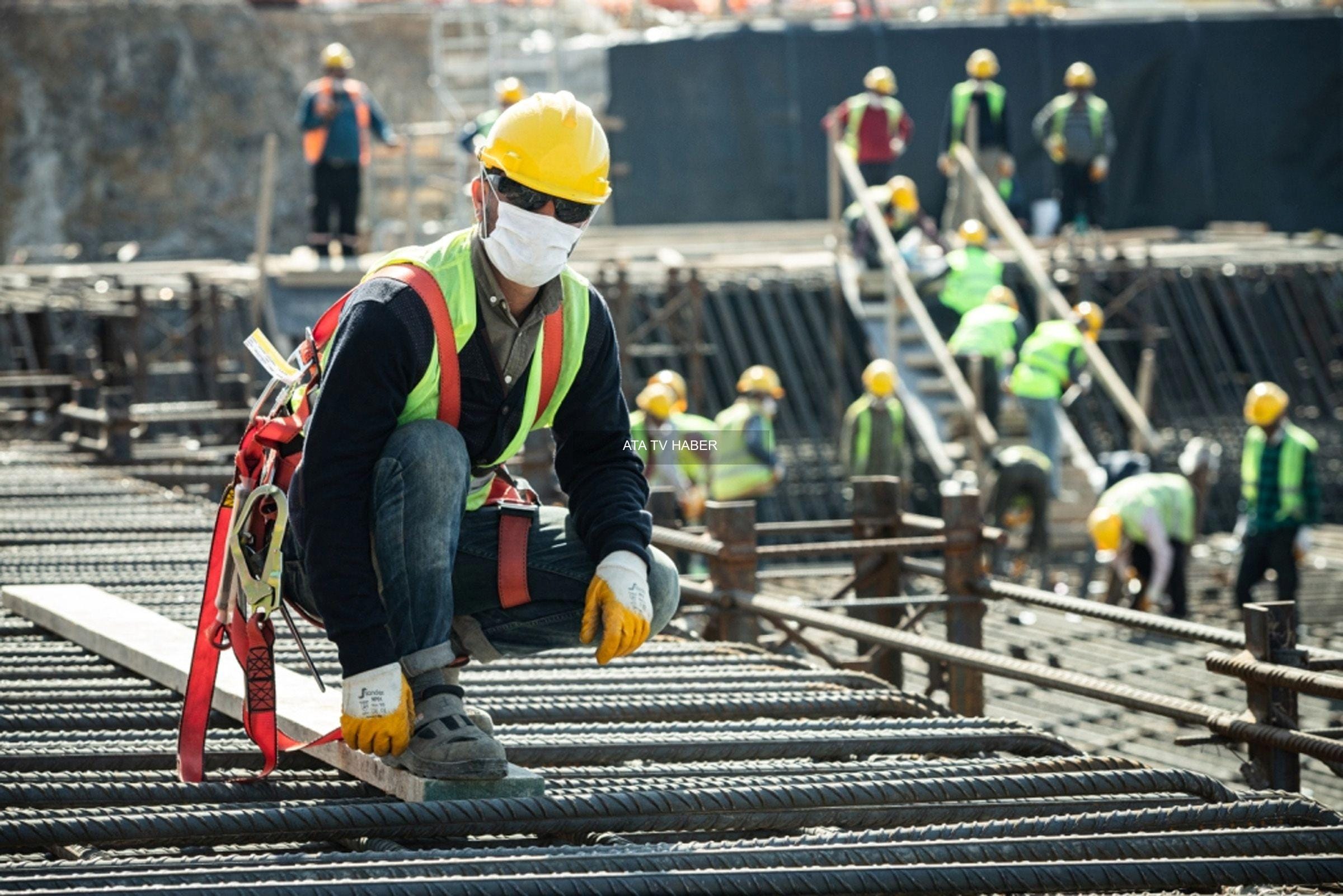 Giyim ve Tekstil Sektörlerinde Sert İstihdam Azalışı
