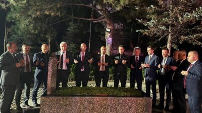 MHP Heyeti Alparslan Türkeş’in Kabrini Ziyaret Etti MHP Tokat Milletvekili