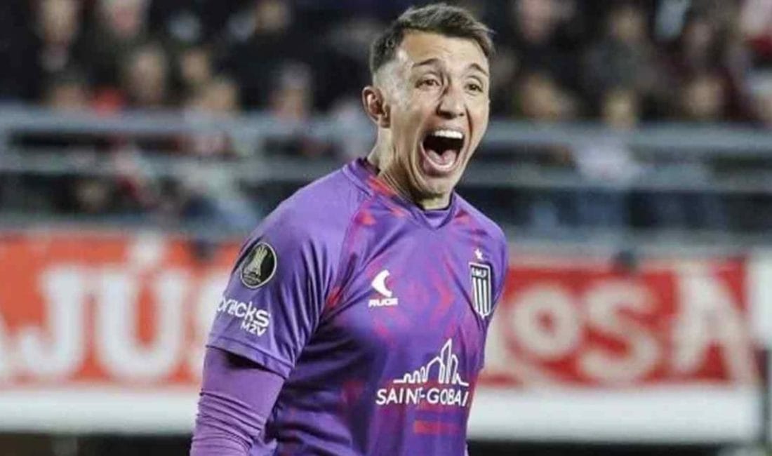 Muslera Estudiantes mücadelesinde tartışmalı kararları eleştirdi Sezon başında Galatasaray’dan ayrılarak