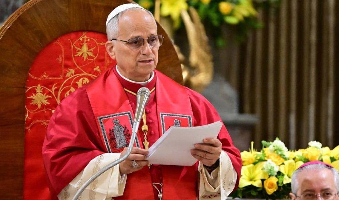 Papa 14. Leo İstanbul’da Saint Esprit Katedrali’nde Ayin Yönetti Papa