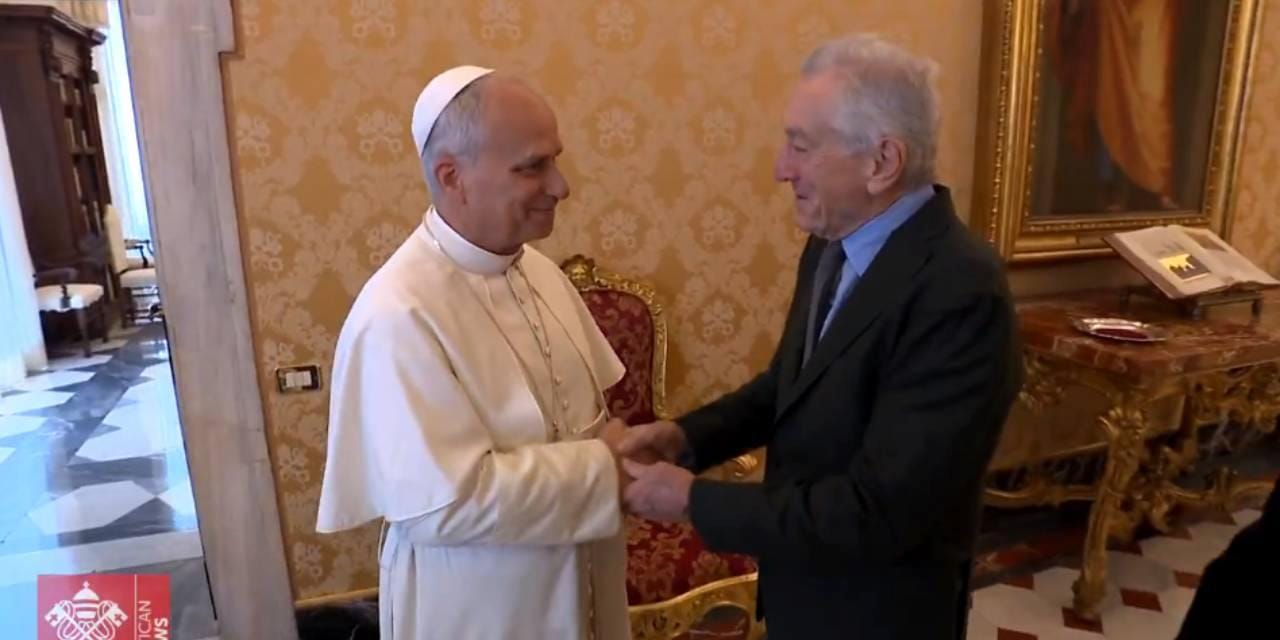 Robert De Niro Roma’da: Papa ile Görüştü, Belediye Nişanı ve