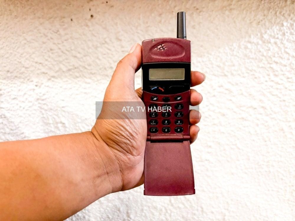 Modern Akıllı Telefonlarda Antenler Nereye Kayboldu? İç Tasarım ve Performans Tartışması