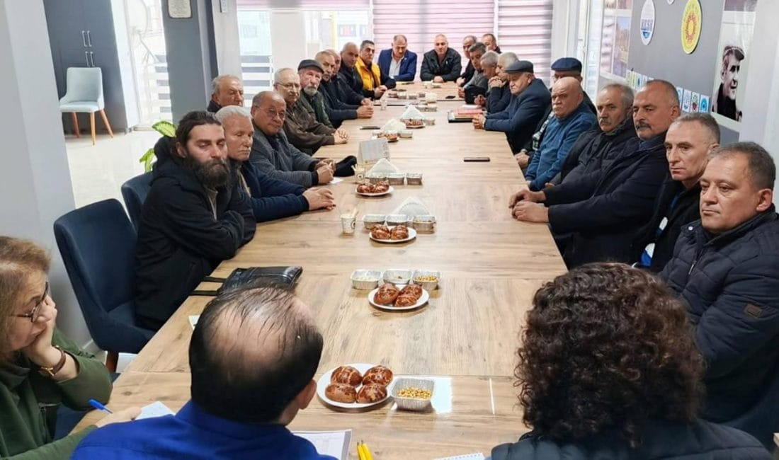 Amasya’da Alevi örgütlerini kızdıran ayrımcılık: ‘Asimilasyon politikalarına izin vermeyeceğiz’ Amasya’da Alevi İnanç Önderleri ve Cemevi Başkanları İstişare Toplantısı Düzenlendi