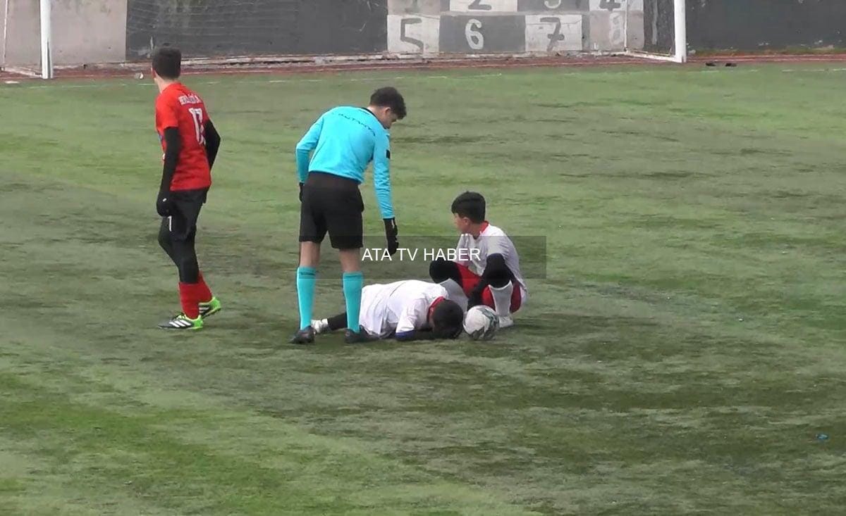 İstanbul Amatör Liginde Sağlık Hizmeti Yokluğu Tartışması: U15 Maçında Kafa Darbesi Endişe Yarattı
