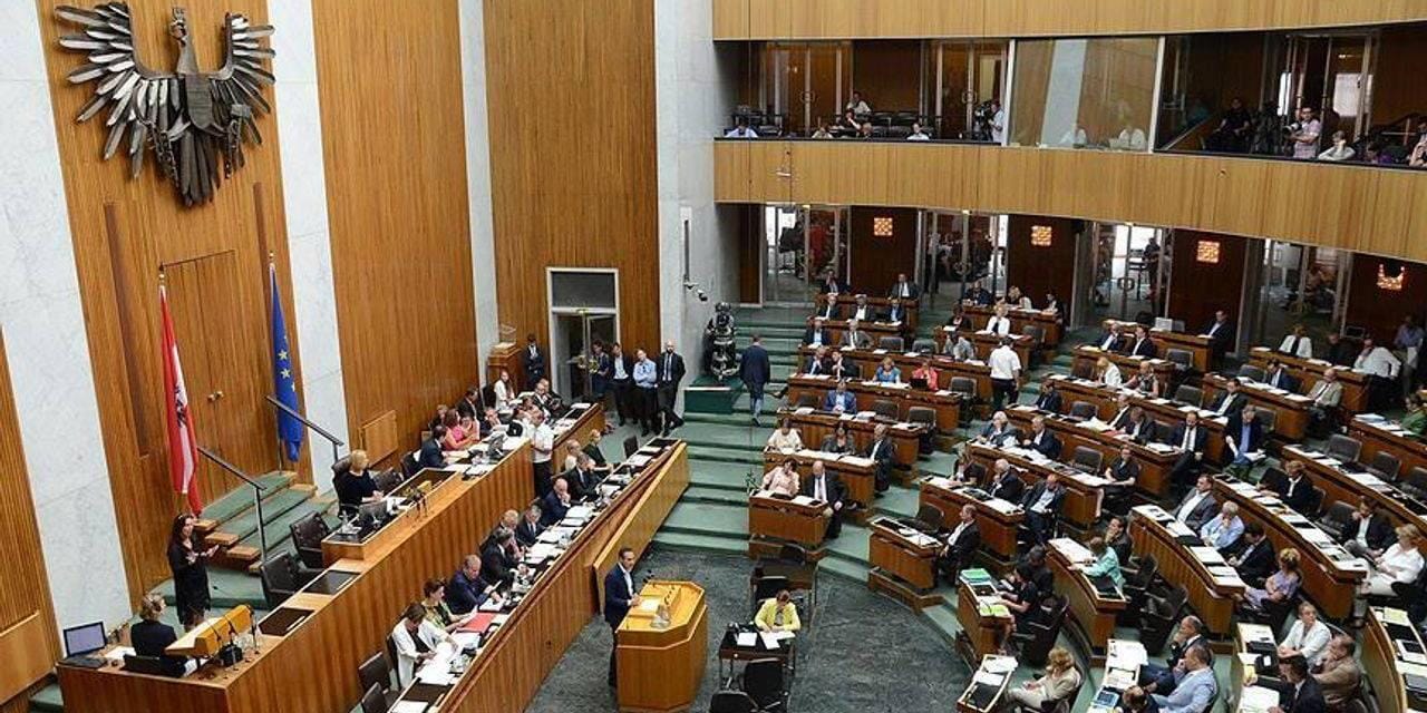 Avusturya Parlamentosu Başörtüsü Yasa Tasarısını Kabul Etti Avusturya parlamentosu, 14