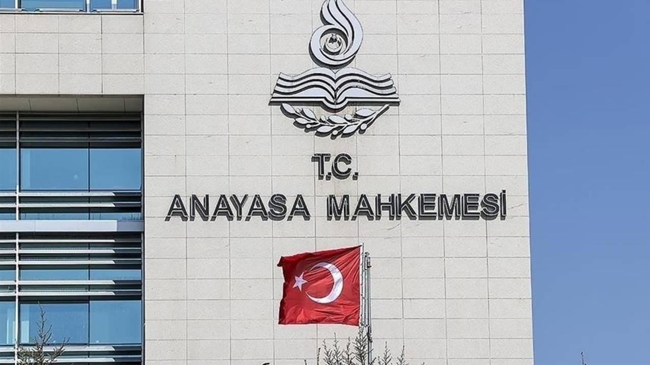 Anayasa Mahkemesi Ağbaba-Özhaseki Davasında İfade Özgürlüğünü İhlal Olarak Belirledi CHP