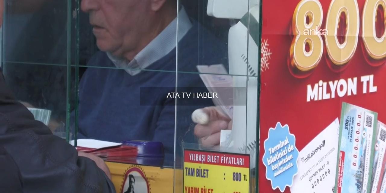 Eminönü’nde Yeni Yıl Öncesi Vatandaşlar Ekonomik Sıkıntılarını ve 2026 Beklentilerini Paylaştı