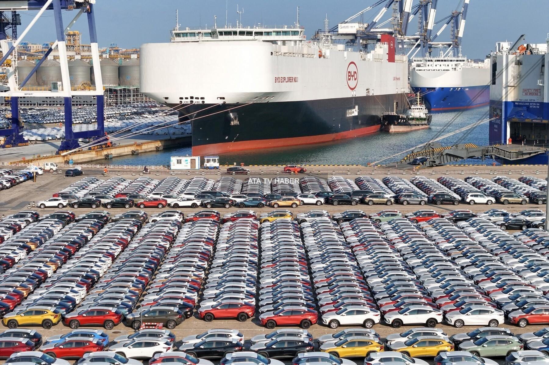 Çin'in Otomotiv İhracatında Fosil Yakıtlı Araçların Galibiyeti: Küresel Rekabet ve İhracat Artışı