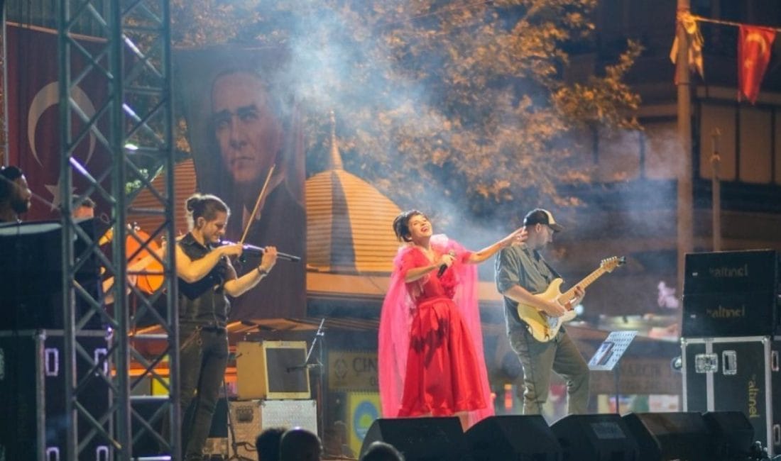 Aydilge: Vitiligo İtirafı ve Güzellik Algısına Dair Samimi Açıklamalar Tarzı