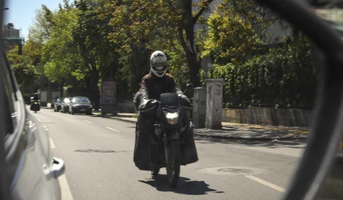 Motokuryeler zammı aldı: Kazançları parmak ısırttı Moto Kurye Ücretlerinde Büyük Artış: Saatlik ve Bonus Düzenlemeleri Gelirleri
