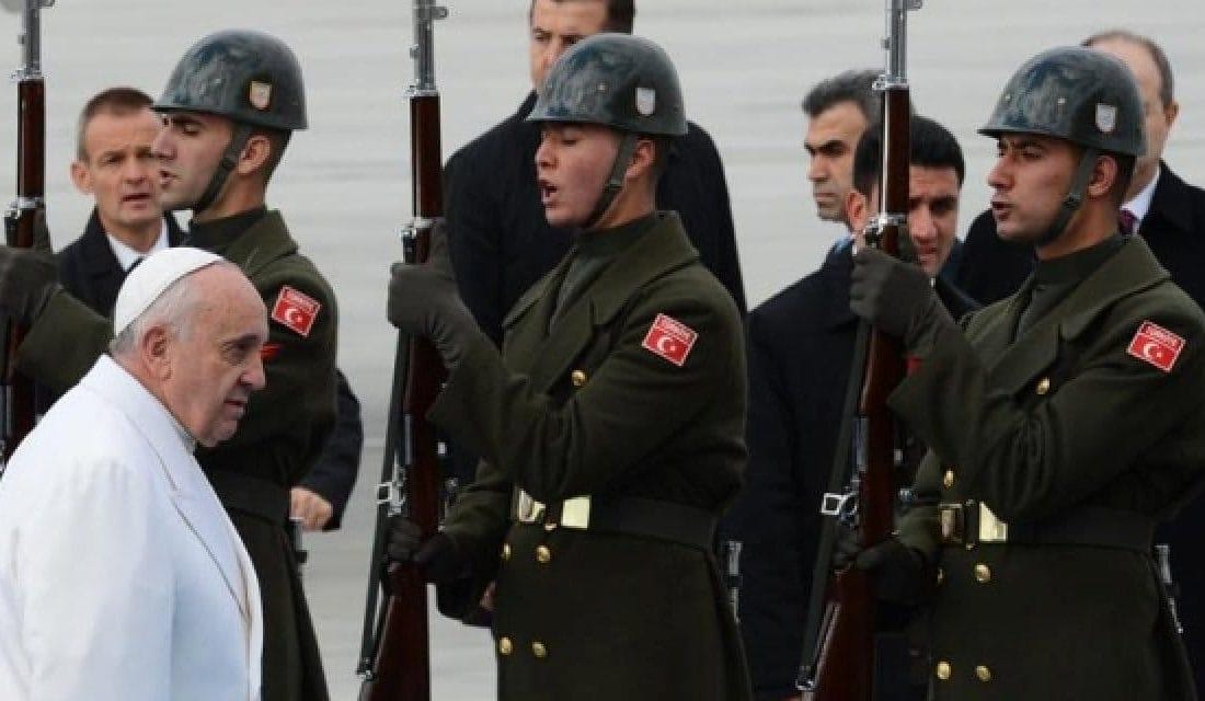 Papa 14. Leo’dan Vatikan’ın Rusya-Ukrayna Barış Müzakerelerine Ev Sahipliği Teklifi