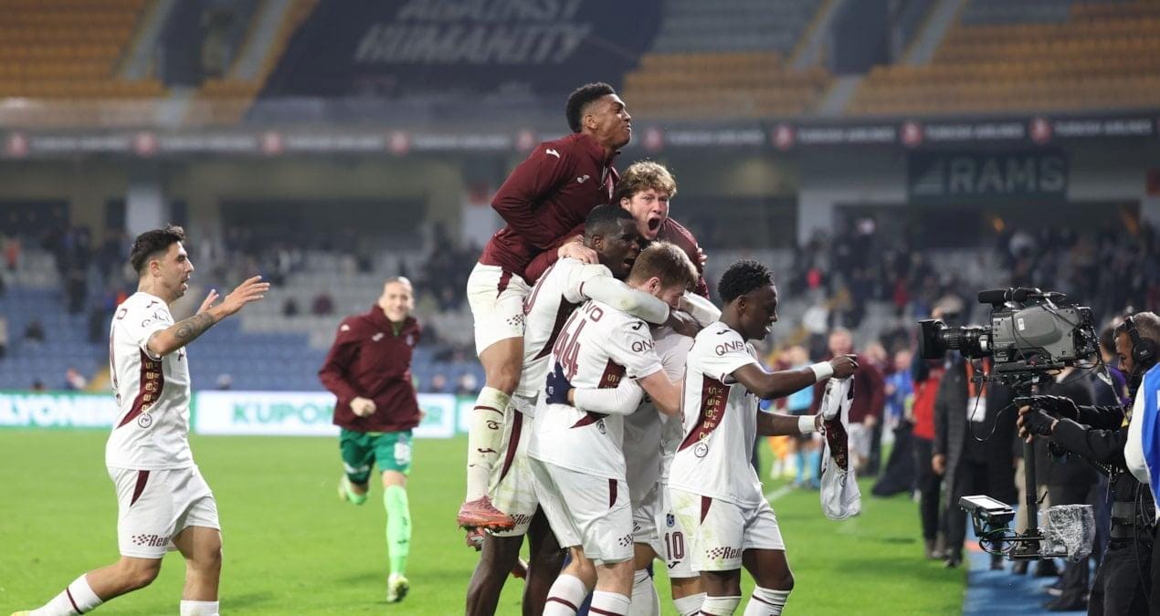 trabzonspor-servet-harcadigi-iki-yildizi-istanbul-ekibine-yolluyor-pWP2rdZA.jpg