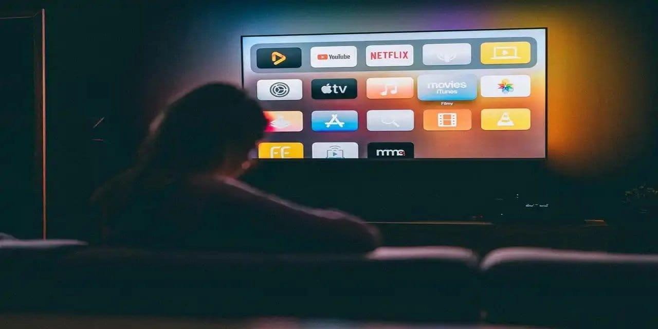 tv-pazari-kuculuyor-ama-televizyonlar-dev-ekranli-telefona-donusuyor-XvepZqkM.jpg