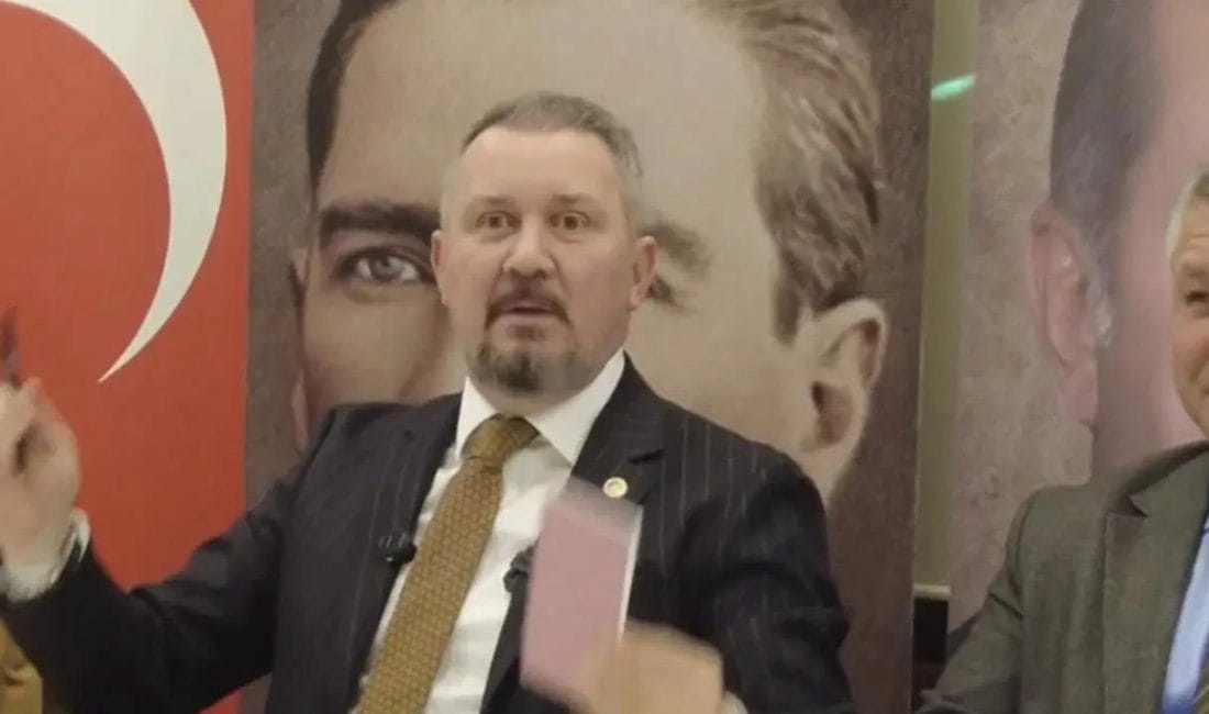 AKP’li Mestan Özcan Çorlu’daki Basın Mensuplarıyla Bir Araya Geldi AKP