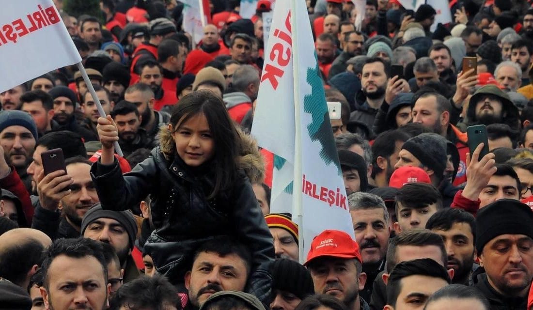 Metal sektöründe iki büyük sendika MESS ile 2025-2027 Grup Toplu